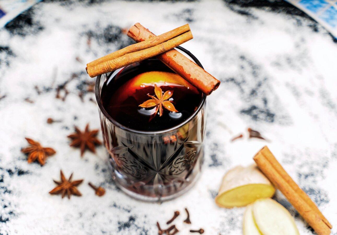 No hangover required: Holiday mocktails make everything more festive (Photo credit: Denys Gromov)